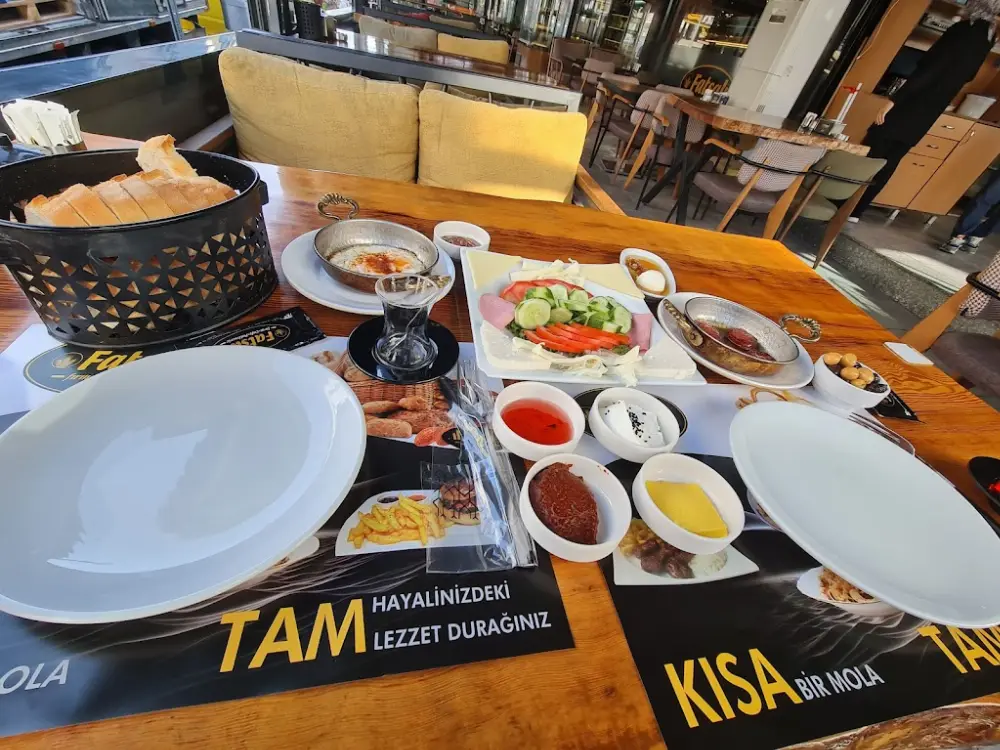 Fatsalı fırın kafe — Pastaneler, Çınarcık · fotoğraf 3