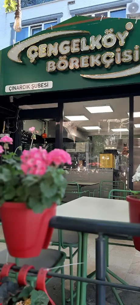 ÇENGELKÖY BÖREKÇİSİ ÇINARCIK ŞUBESİ — Pastaneler, Çınarcık · fotoğraf 2