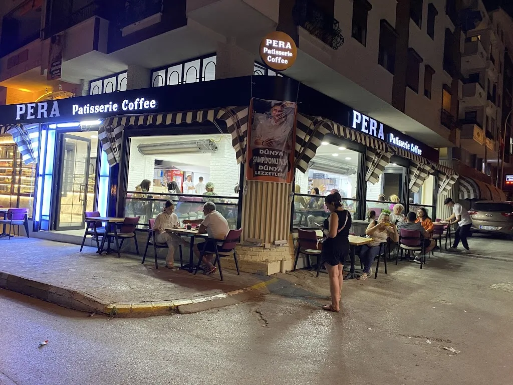 Patiseria — Pastaneler, Çınarcık · fotoğraf 1
