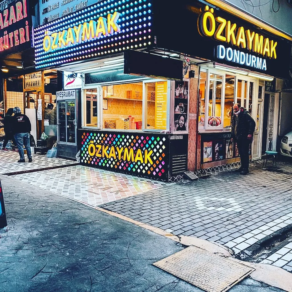 Özkaymak Dondurma — Pastaneler, Çınarcık · fotoğraf 1