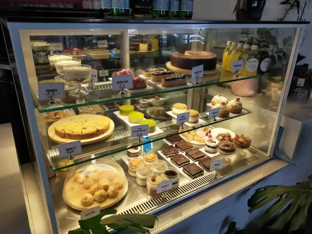 Leden Bakery — Pastaneler, Merkez · fotoğraf 4