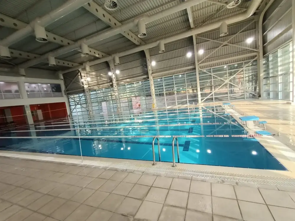 Uşak Üniversitesi Spor Salonu — Yüzme Havuzları, Merkez · fotoğraf 2