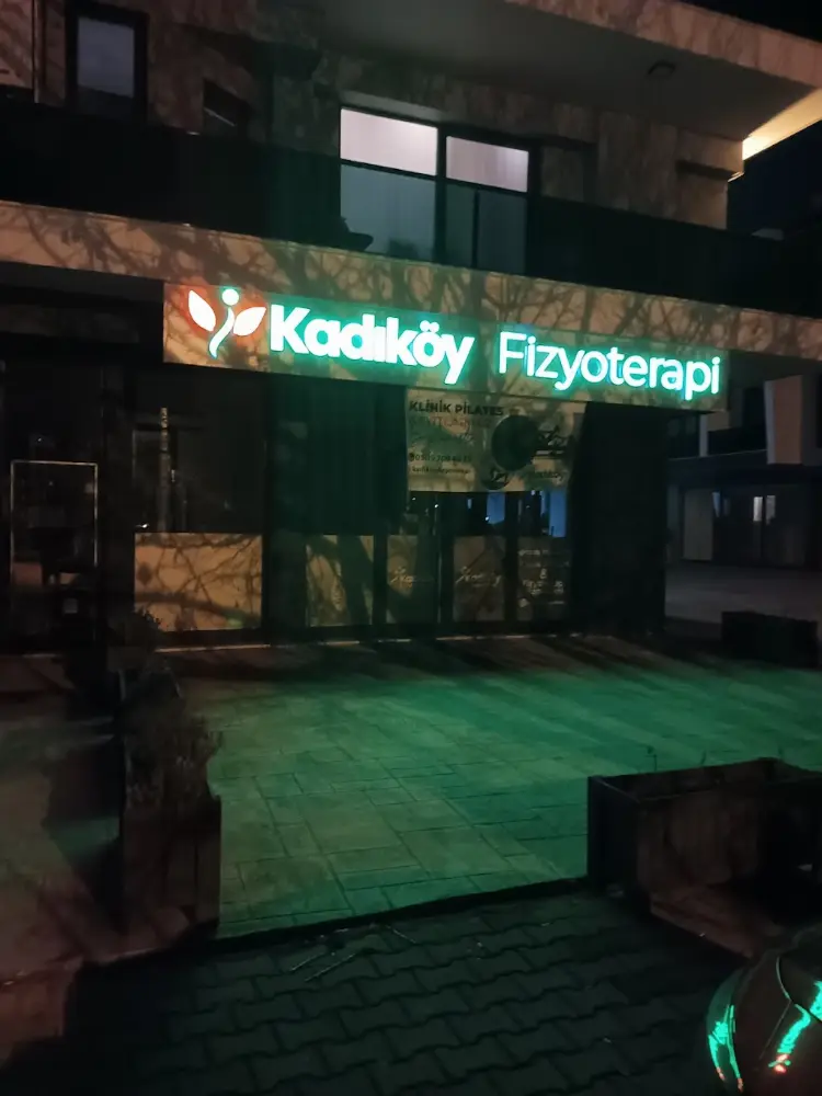 KADIKÖY FİZYOTERAPİ — Fizyoterapistler, Merkez · fotoğraf 4