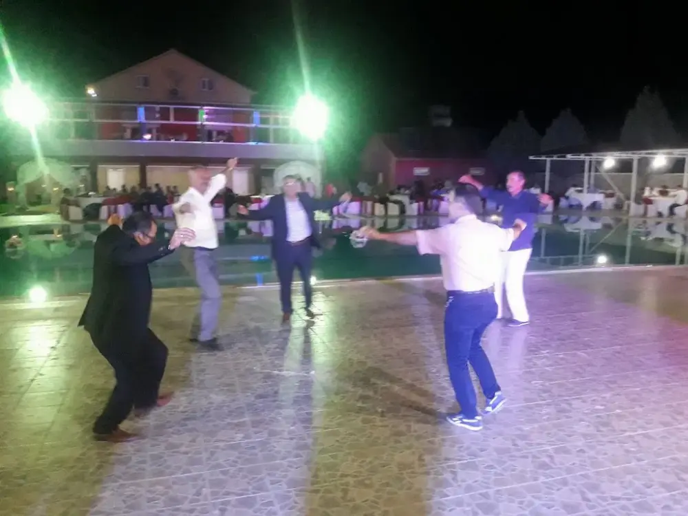 Havuz Bar — Yüzme Havuzları, Merkez · fotoğraf 2