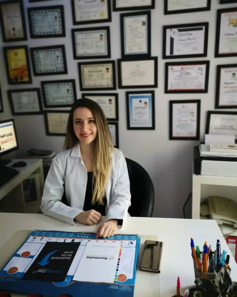 Uzman Diyetisyen Bengüsu Kat — Diyetisyenler, Merkez · fotoğraf 4