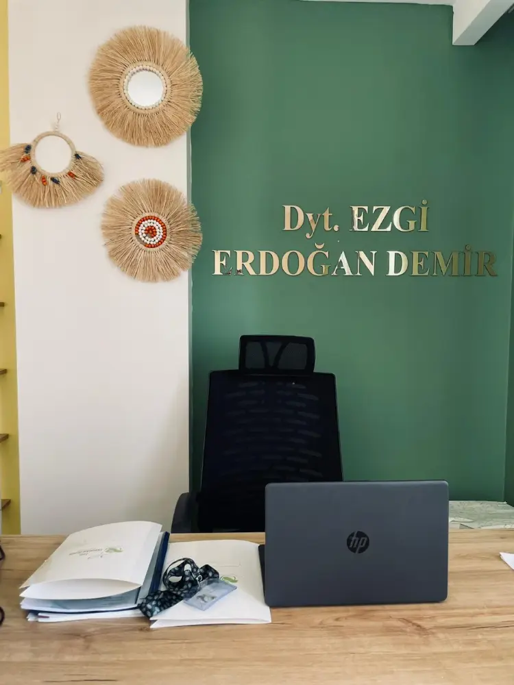 Diyetisyen Ezgi Erdoğan Demir — Diyetisyenler, Çiftlikköy · fotoğraf 2