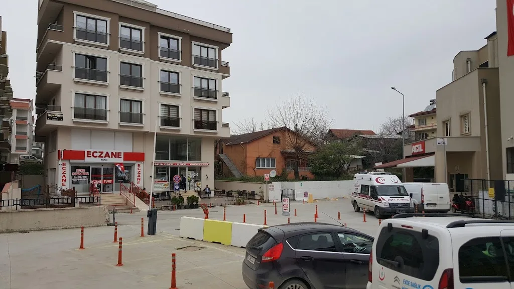 TUNÇ ECZANESİ — Eczaneler, Çınarcık · fotoğraf 1