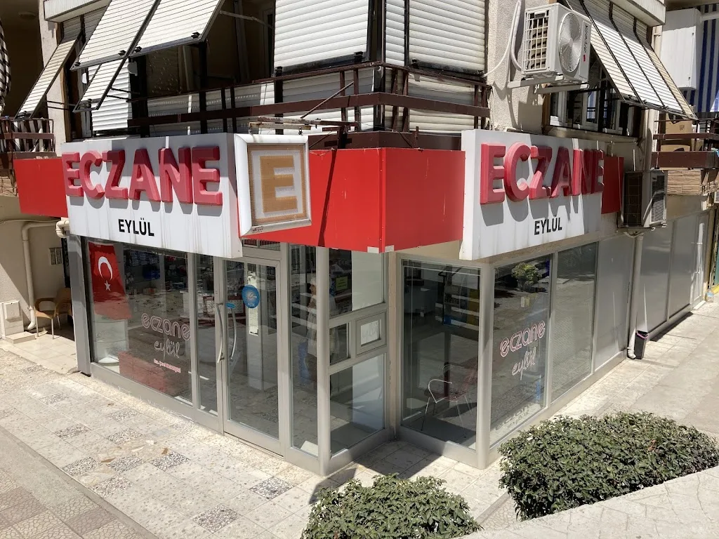Eylül Eczanesi — Eczaneler, Çınarcık · fotoğraf 1