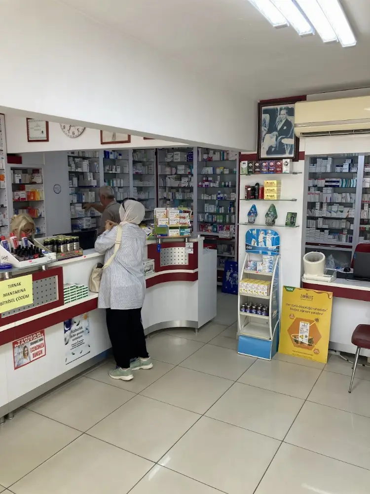 Eylül Eczanesi — Eczaneler, Çınarcık · fotoğraf 2
