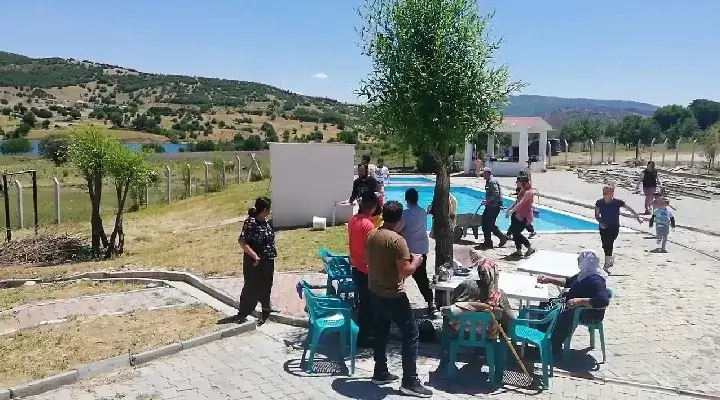 Yılcak Yüzme Havuzu — Yüzme Havuzları, Mazgirt · fotoğraf 5