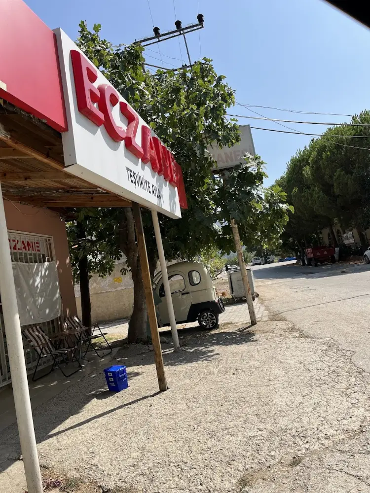 Teşvikiye Ayla Eczanesi — Eczaneler, Çınarcık · fotoğraf 2