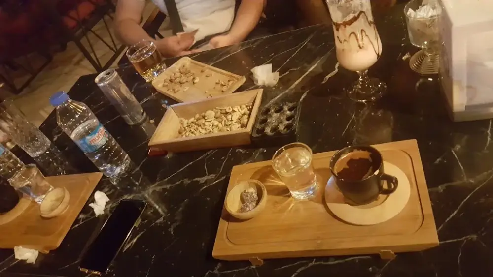 Flamingo Havuz Cafe & Restaurant — Yüzme Havuzları, Merkez · fotoğraf 2