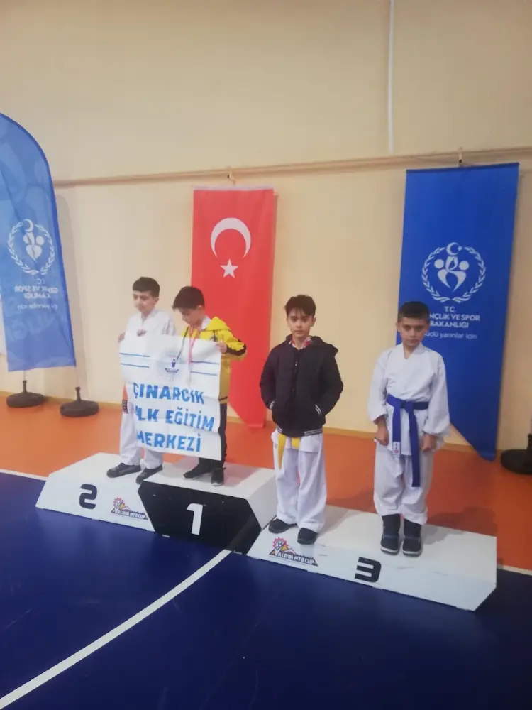Çınarcık Spor Salonu — Yoga Stüdyoları, Çınarcık · fotoğraf 2