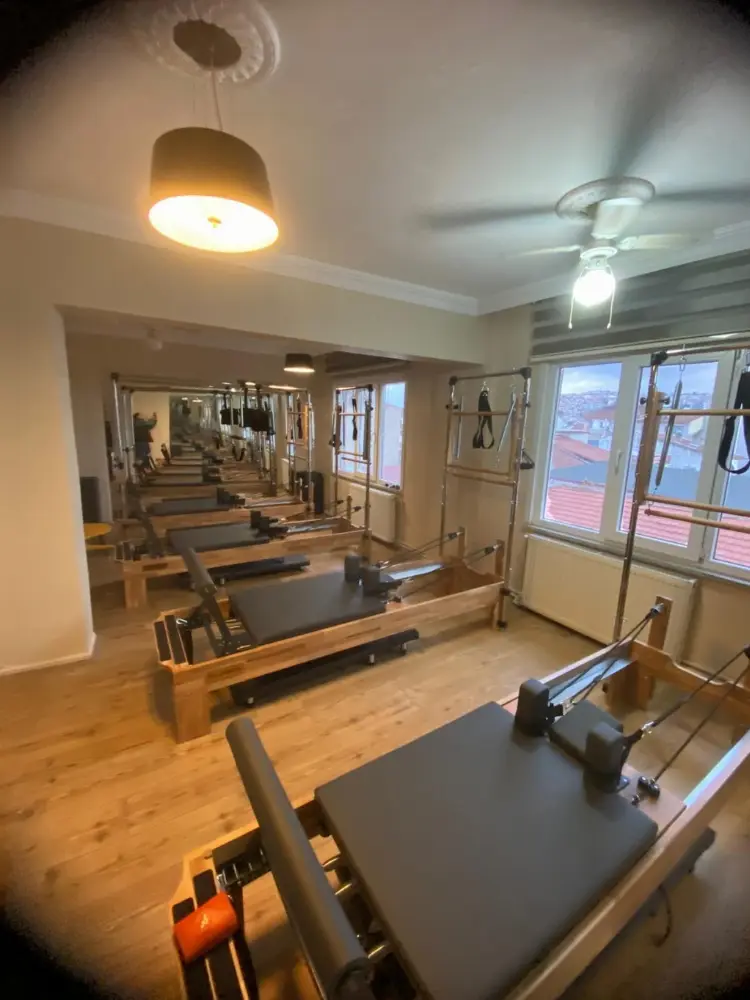 SP PİLATES STUDİO — Pilates Stüdyoları, Merkez · fotoğraf 2