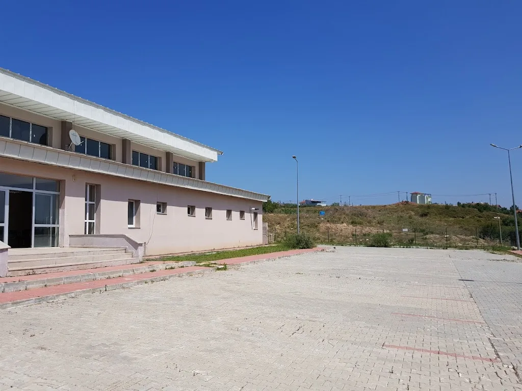 Çınarcık Spor Salonu — Fitness Merkezleri, Çınarcık · fotoğraf 1
