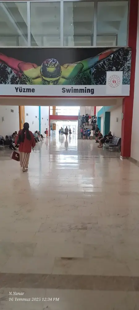Mehmet Akif Ersoy Kapalı yüzme havuzu — Yüzme Havuzları, Ortahisar · fotoğraf 3