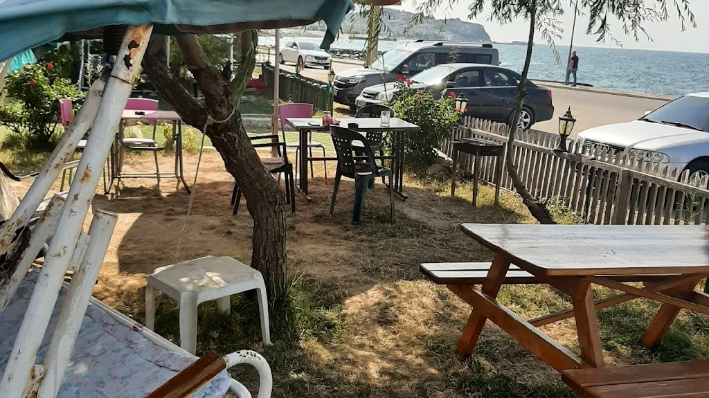 Ay Yat Pansiyon Komutanın Yeri — Termal Oteller, Çınarcık · fotoğraf 1