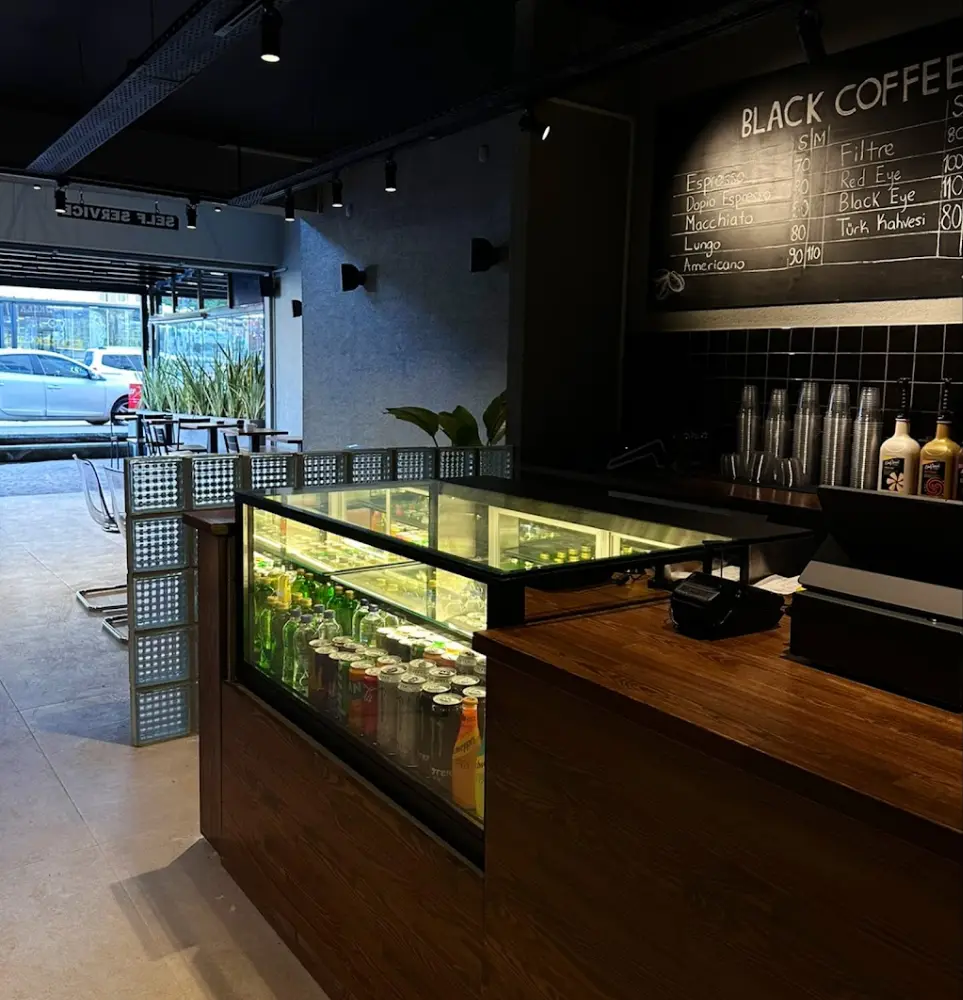 Daniels Coffee Çınarçık — Bilardo Salonları, Çınarcık · fotoğraf 3