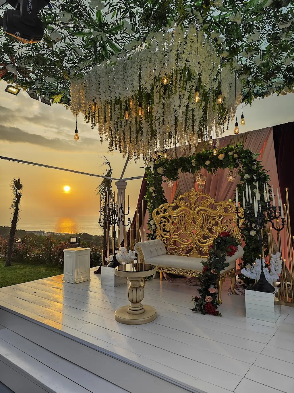 La Luz Event — Bilardo Salonları, Çınarcık · fotoğraf 1