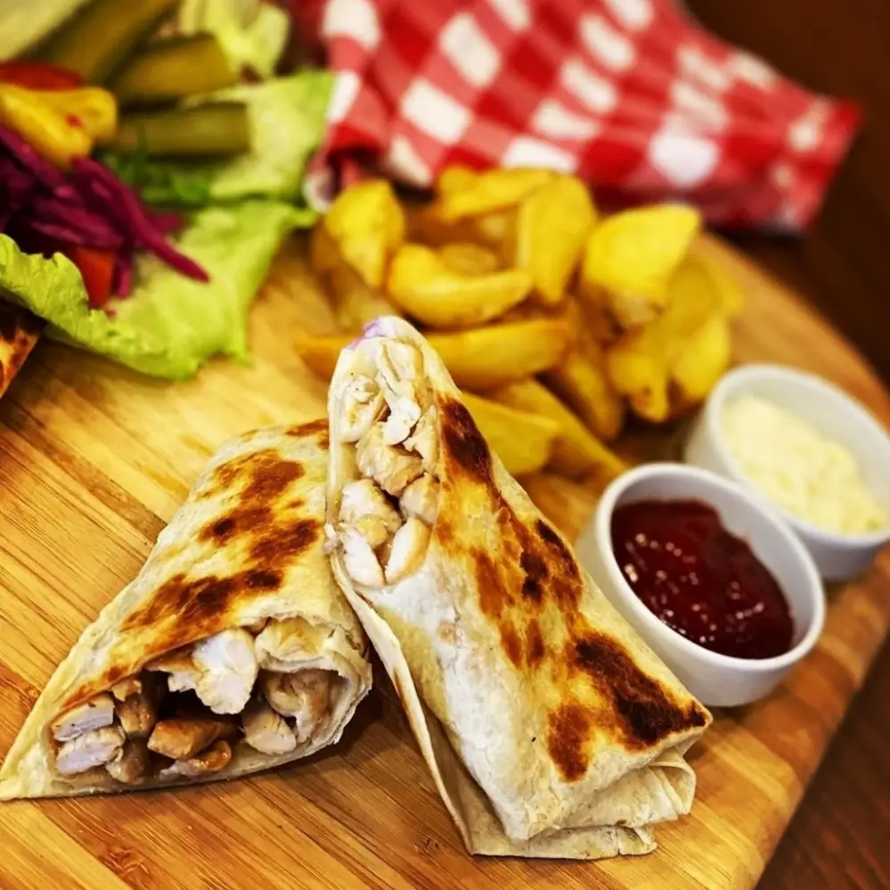 Gardenia Caffee & Restaurant — Bilardo Salonları, Çınarcık · fotoğraf 2