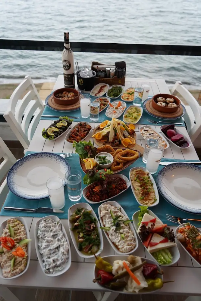 mahalle restaurant — Bilardo Salonları, Çınarcık · fotoğraf 2