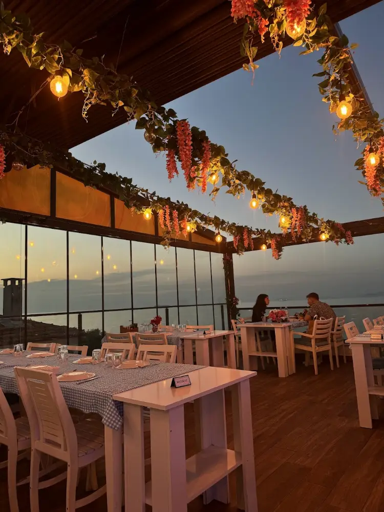 mahalle restaurant — Bilardo Salonları, Çınarcık · fotoğraf 3