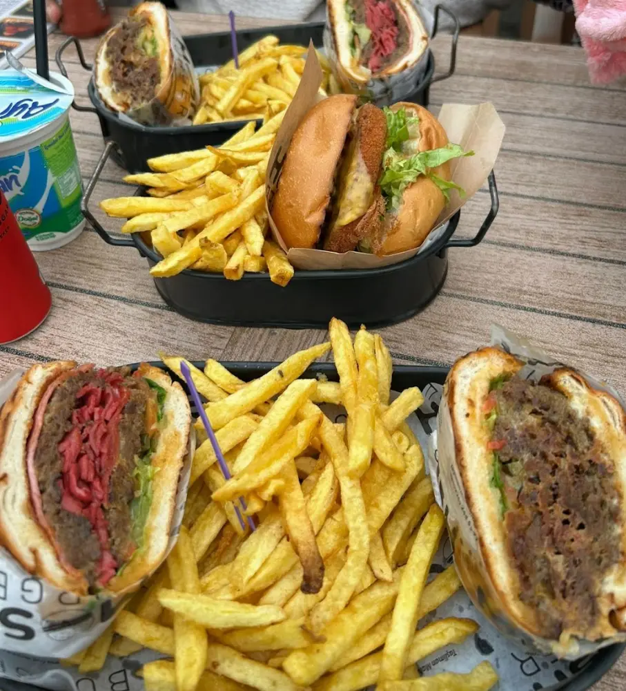 Mosh Burger Çınarcık — Bilardo Salonları, Çınarcık · fotoğraf 2