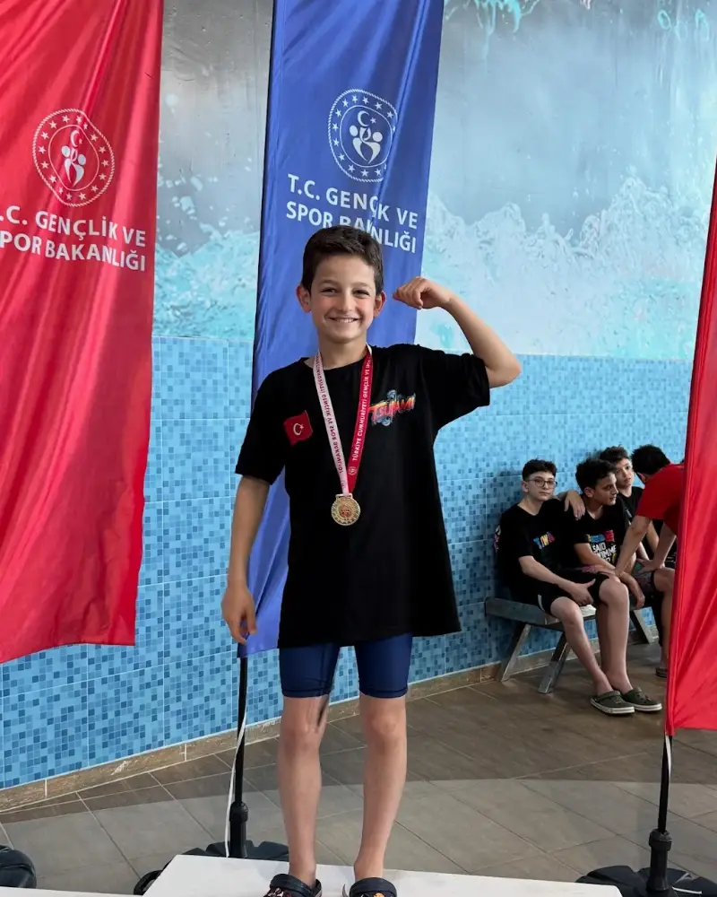 Trabzon Tsunami Yüzme Spor Kulübü — Yüzme Havuzları, Ortahisar · fotoğraf 2