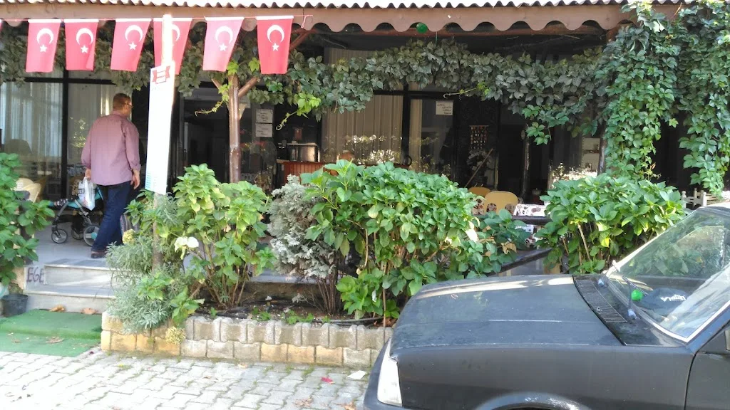 Cafe Nova Aile Çay Bahçesi — Bilardo Salonları, Çınarcık · fotoğraf 1