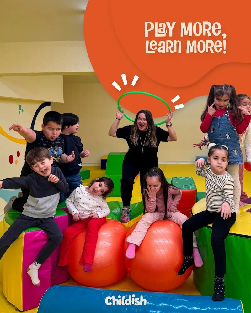 Özel Childish Yabancı Dil Kursu — Dil Kursları, Merkez · fotoğraf 2