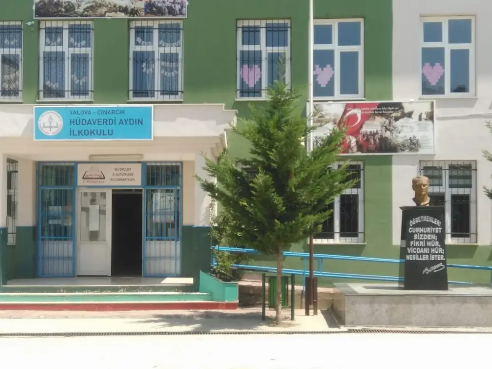 Hüdaverdi Aydın İlkokulu — İlköğretim, Orta öğretim ve Liseler, Çınarcık · fotoğraf 2