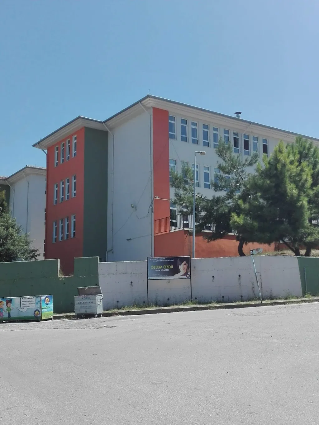 Gülkent İlkokulu — İlköğretim, Orta öğretim ve Liseler, Çınarcık · fotoğraf 1