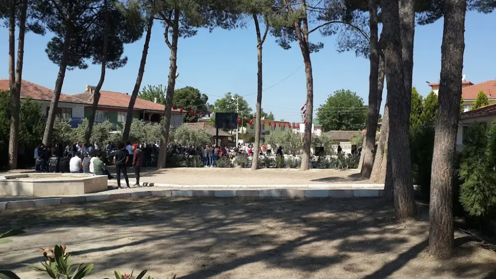 Kocadere İlköğretim Okulu — İlköğretim, Orta öğretim ve Liseler, Çınarcık · fotoğraf 3
