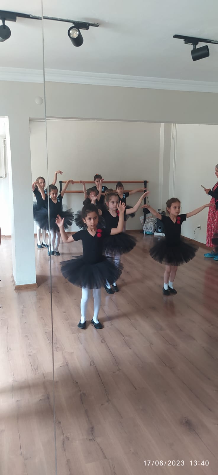 Yalova Dans Bale Kursu Okulu Düğün Dansı, Salsa, Bachata, Tango, Hip Hop, Oryantal, K Pop, Modern Dance, Çocuk Dansı, Zumba