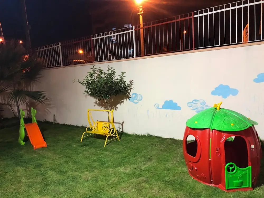 Çiçek Yuvası Anaokulu — Anaokulları Ve Kreşler, Çınarcık · fotoğraf 2
