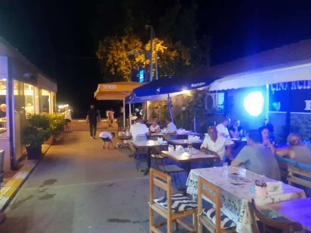 Çınarcık BalıkEvi Ablanın Yeri — Balık Lokantaları, Çınarcık · fotoğraf 3