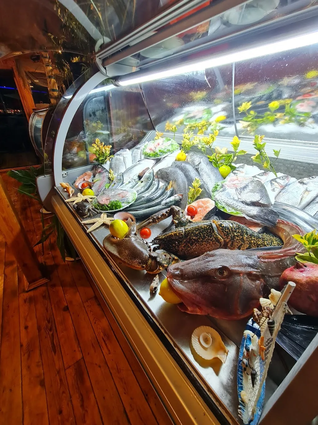 Kıyı Balık Gemi Restaurant Yalova — Balık Lokantaları, Merkez · fotoğraf 1