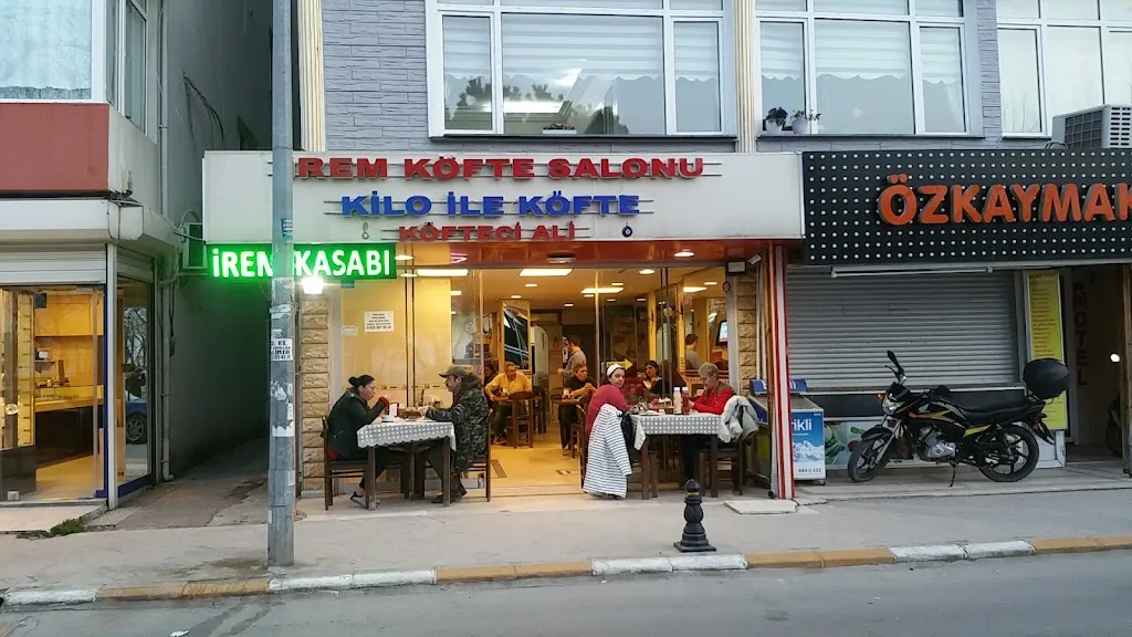 İrem Köfte Salonu — Balık Lokantaları, Merkez · fotoğraf 1