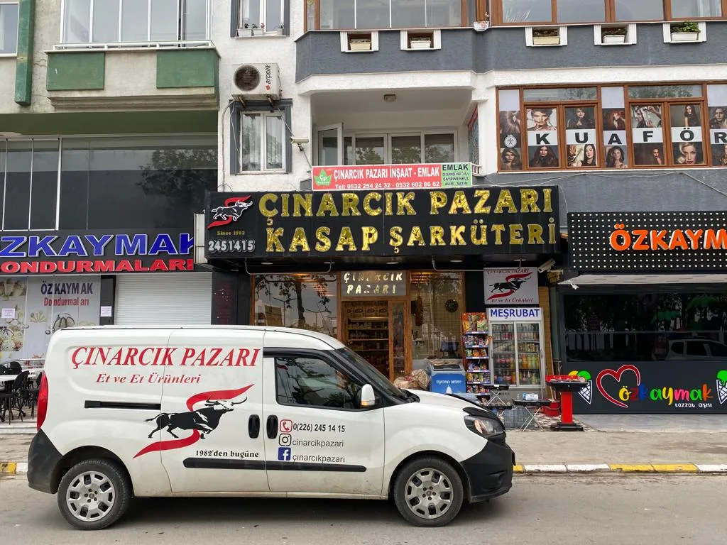 Çınarcık Pazarı Kasap Şarküteri — Balık Lokantaları, Çınarcık · fotoğraf 1