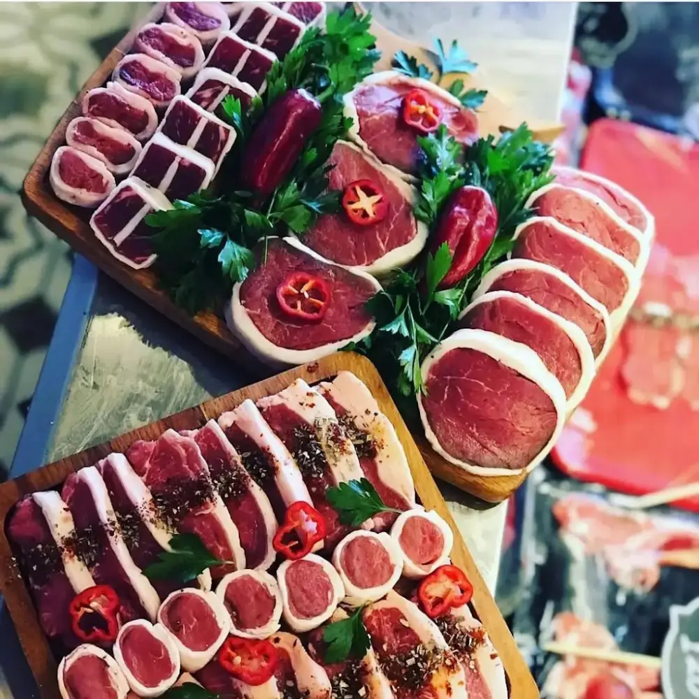 Nehir ızgara Döner İşkembe Kelle Paça Salonu — Balık Lokantaları, Çınarcık · fotoğraf 2