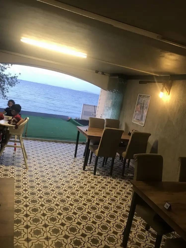Nehir ızgara Döner İşkembe Kelle Paça Salonu — Balık Lokantaları, Çınarcık · fotoğraf 3