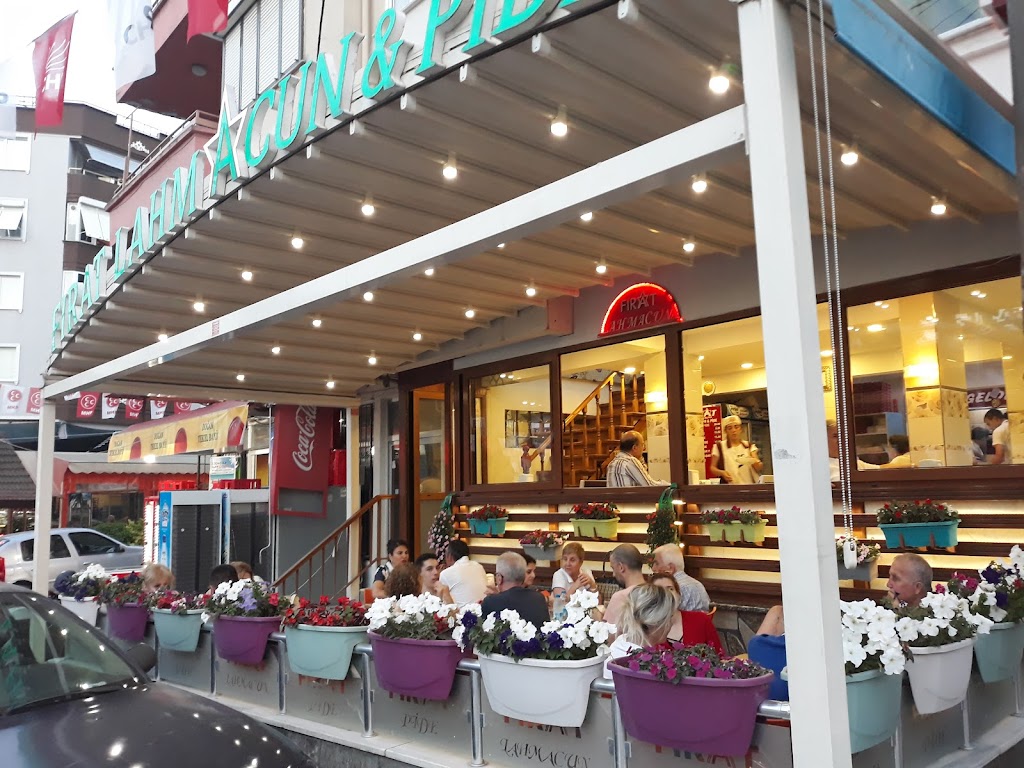Fırat Lahmacun Pide Salonu