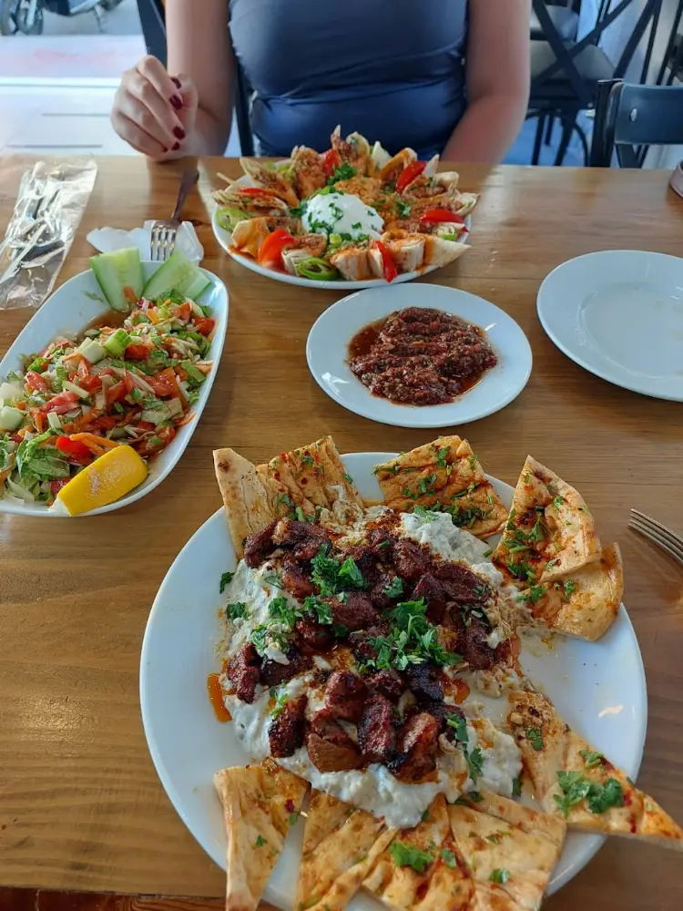 Öz Kebap Çınarcık — Kasaplar, Çınarcık · fotoğraf 2