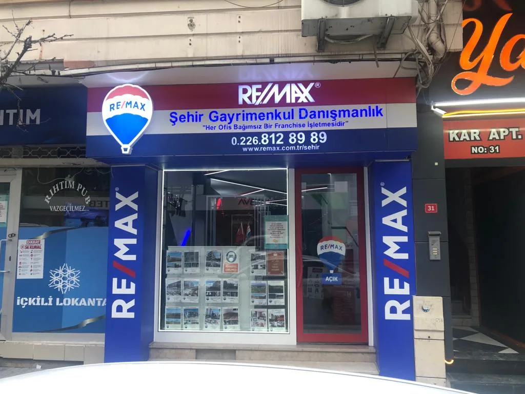 Bim — Marketler, Çınarcık · fotoğraf 1