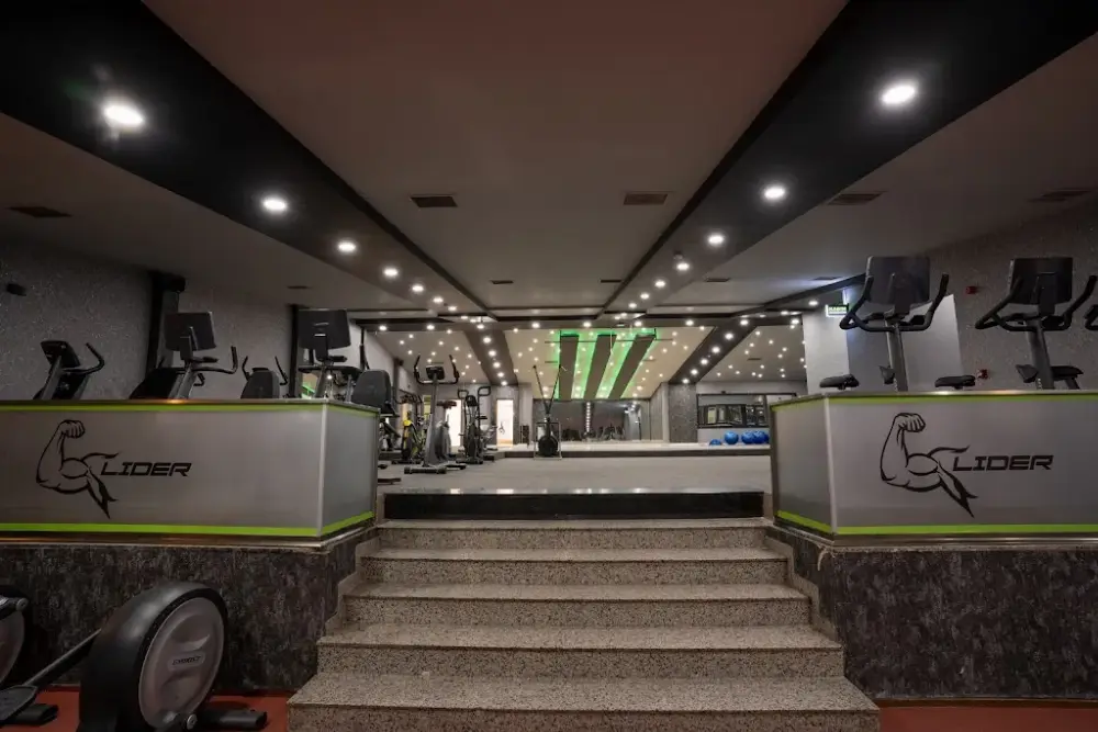Lider Spor Merkezi — Yüzme Havuzları, Ortahisar · fotoğraf 5