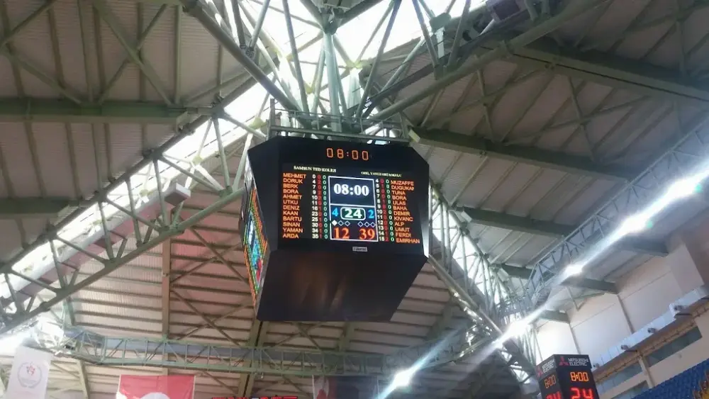 Hayri Gür Spor Salonu — Yüzme Havuzları, Ortahisar · fotoğraf 3