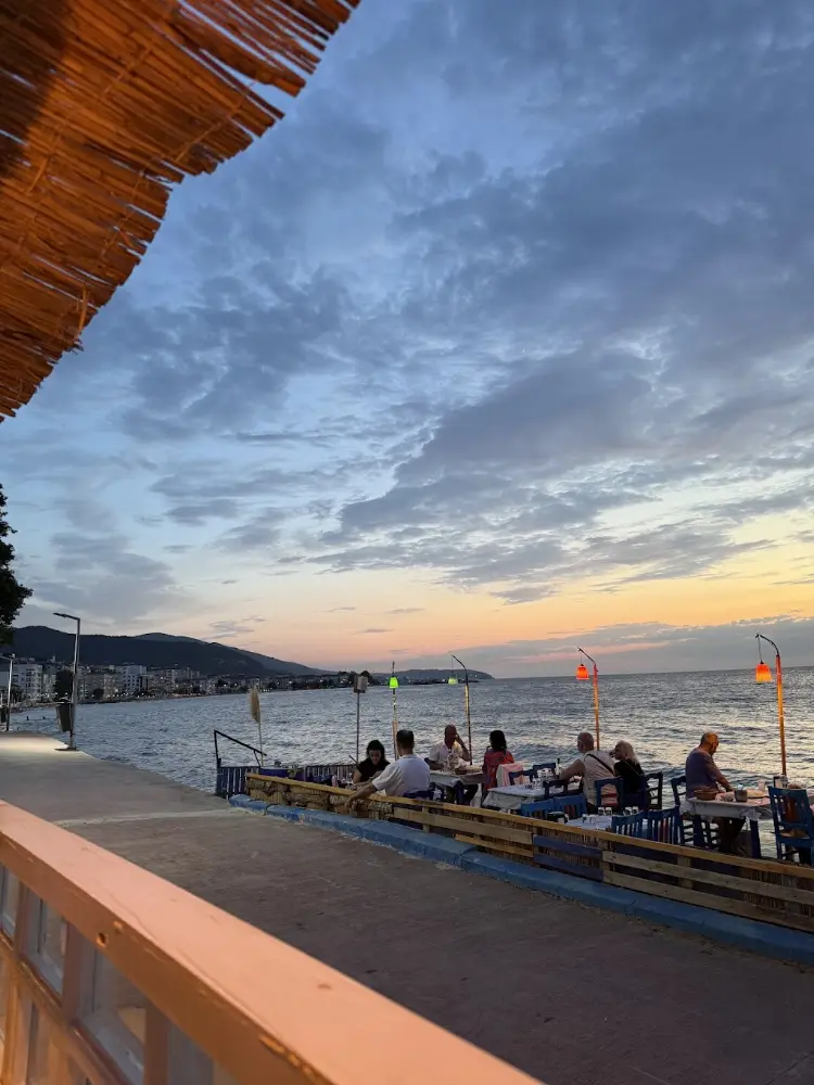 LİMONİ CAFE RESTAURANT — Kebapçılar, Çınarcık · fotoğraf 3