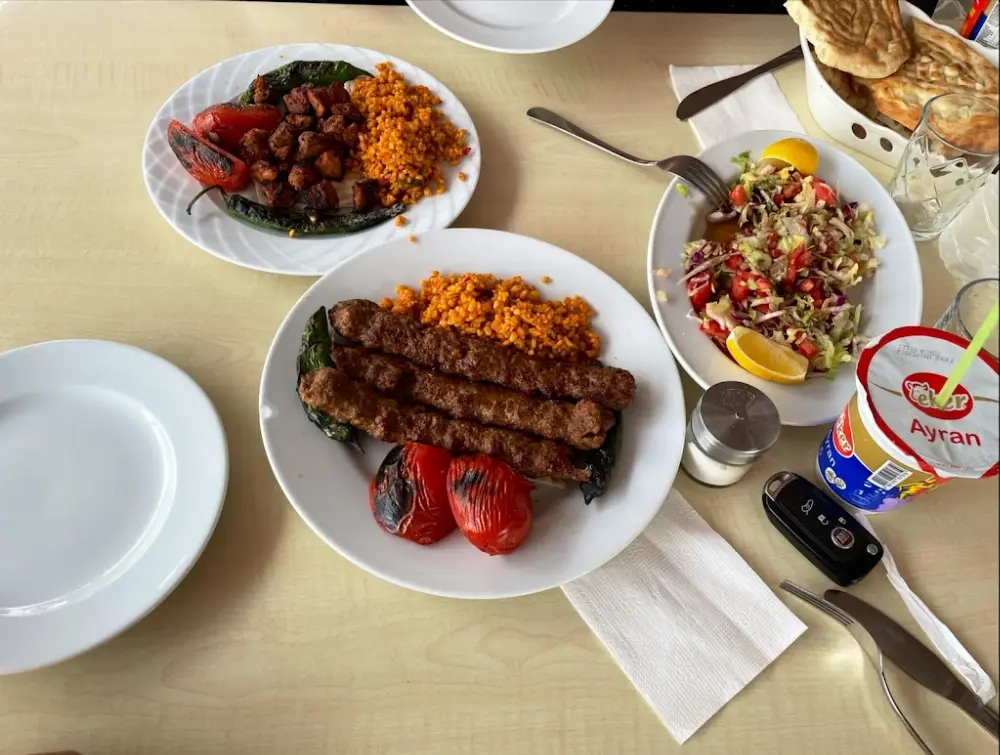 Edessa Şanlıurfa Sofrası — Kebapçılar, Çınarcık · fotoğraf 3