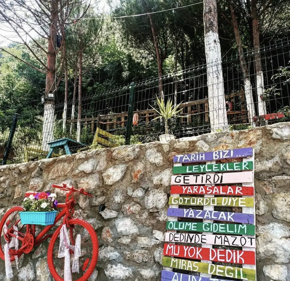 Ali Haydarın Yeri — Kebapçılar, Çınarcık · fotoğraf 2