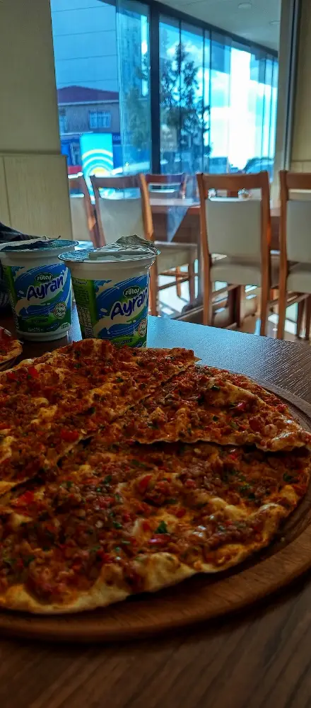 Osmanoglu Lahmacun ve Pide Salonu — Kebapçılar, Çınarcık · fotoğraf 3